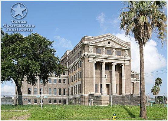 Upshur County, Texas Courthouse - courtesy of http://www.texascourthousetrail.com